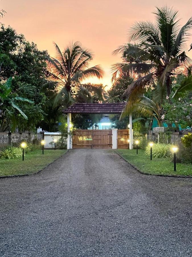 קומרקום Babira Brookside Heritage Resort מראה חיצוני תמונה