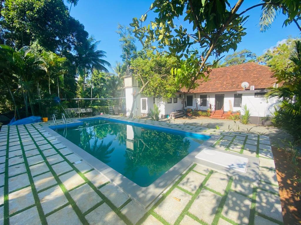 קומרקום Babira Brookside Heritage Resort מראה חיצוני תמונה