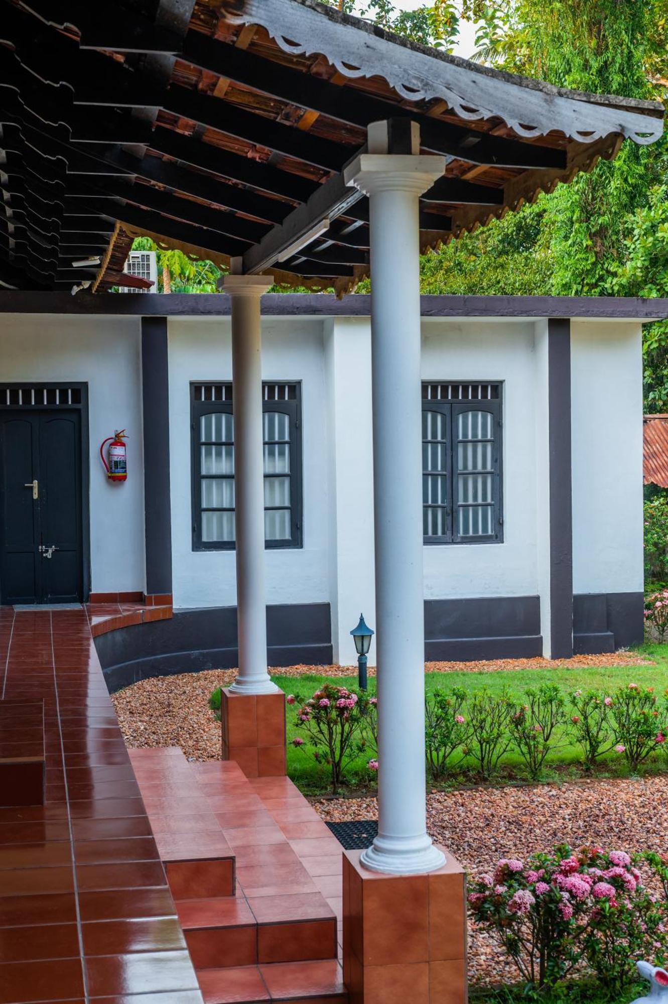 קומרקום Babira Brookside Heritage Resort מראה חיצוני תמונה